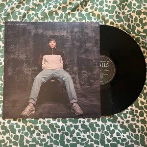 louis tomlinson walls record